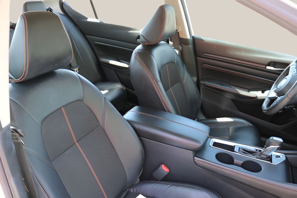 Used Car 2020 Nissan Altima  2.5 Sr For Sale Under $20,000 In Austin, Texas