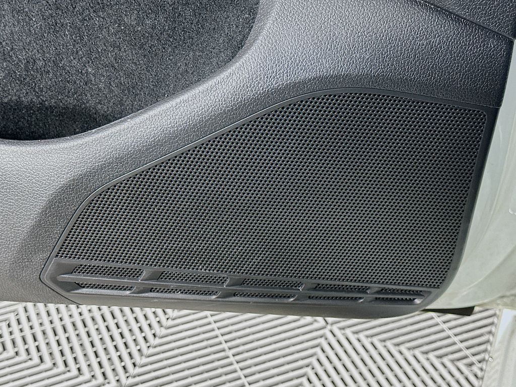 Thumbnail: 2021 Volkswagen Golf - 19
