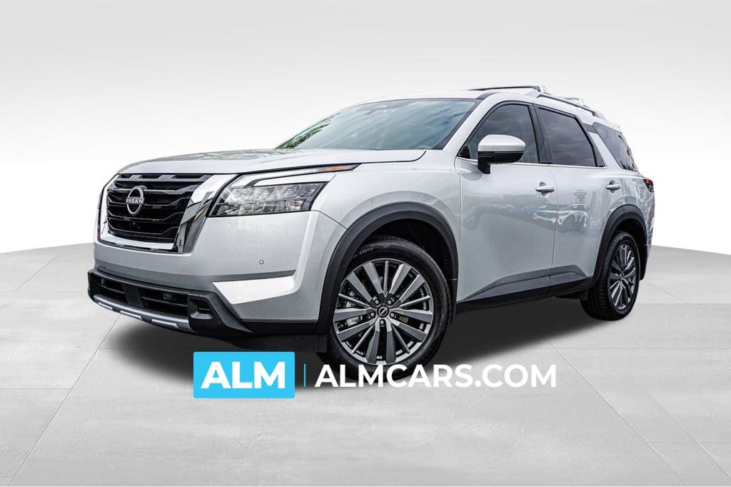 2025 Nissan Pathfinder SL's photo