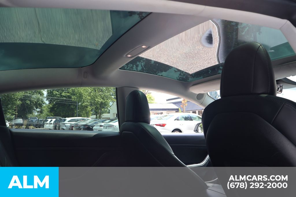 Used 2020 White Tesla Standard Range Plus image 22