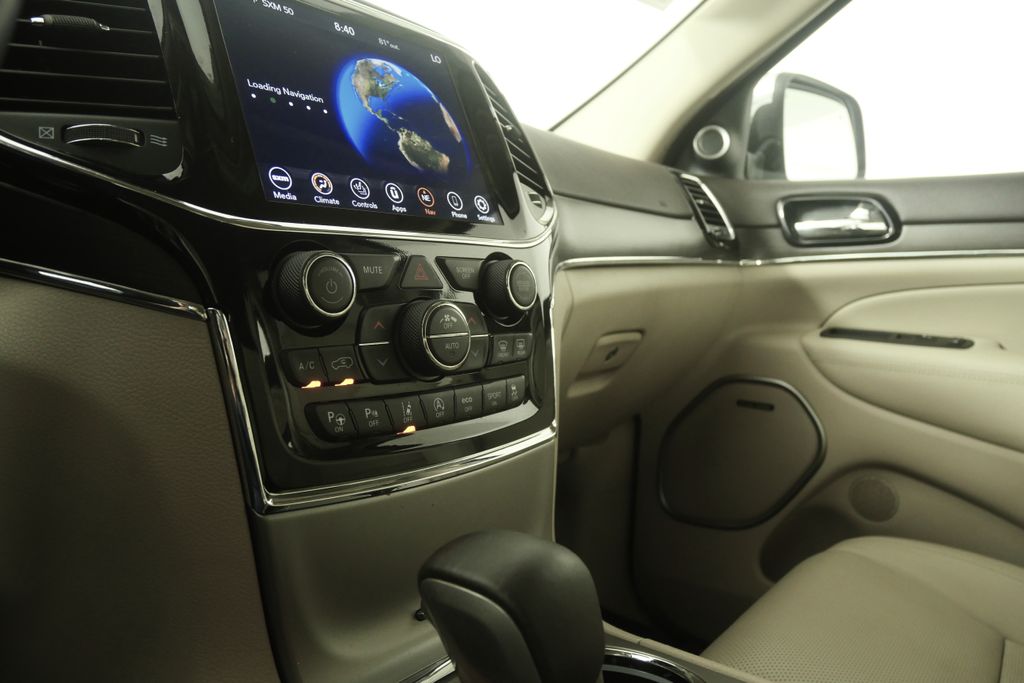 Thumbnail: 2021 Jeep Grand Cherokee - 23