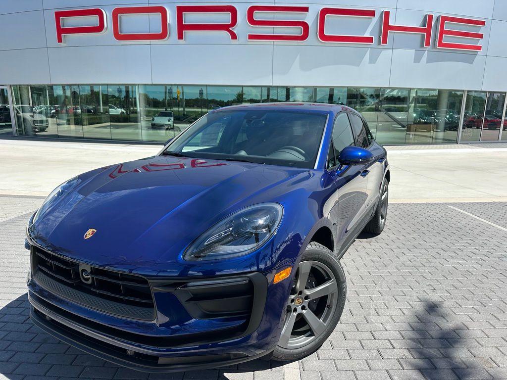 Thumbnail: 2025 Porsche Macan - 1