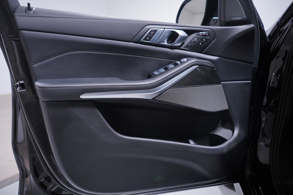 Thumbnail: 2025 BMW X7 - 17