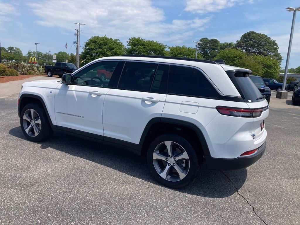 New 2024 White Jeep 4xe image 3