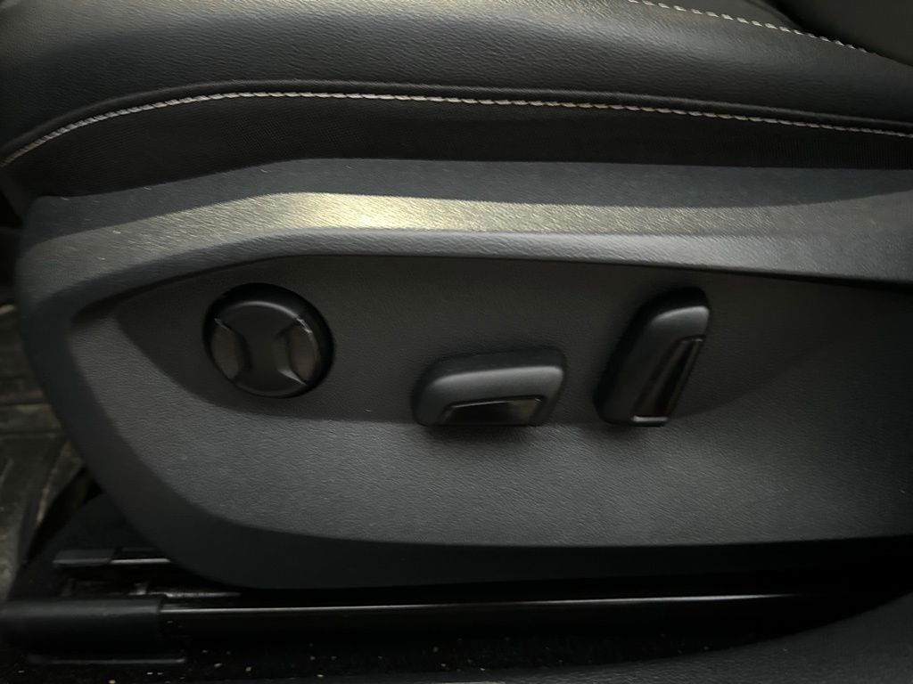 Thumbnail: 2022 Volkswagen Taos - 16