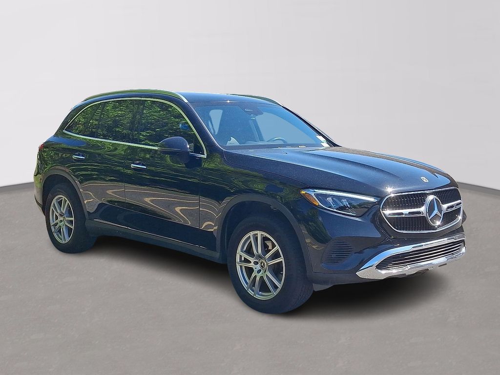 2023 Mercedes-Benz GLC 300 3