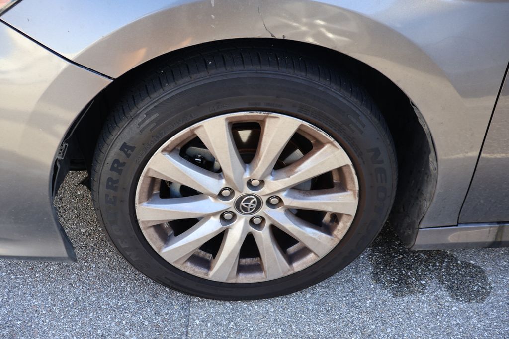 Thumbnail: 2020 Toyota Camry - 4