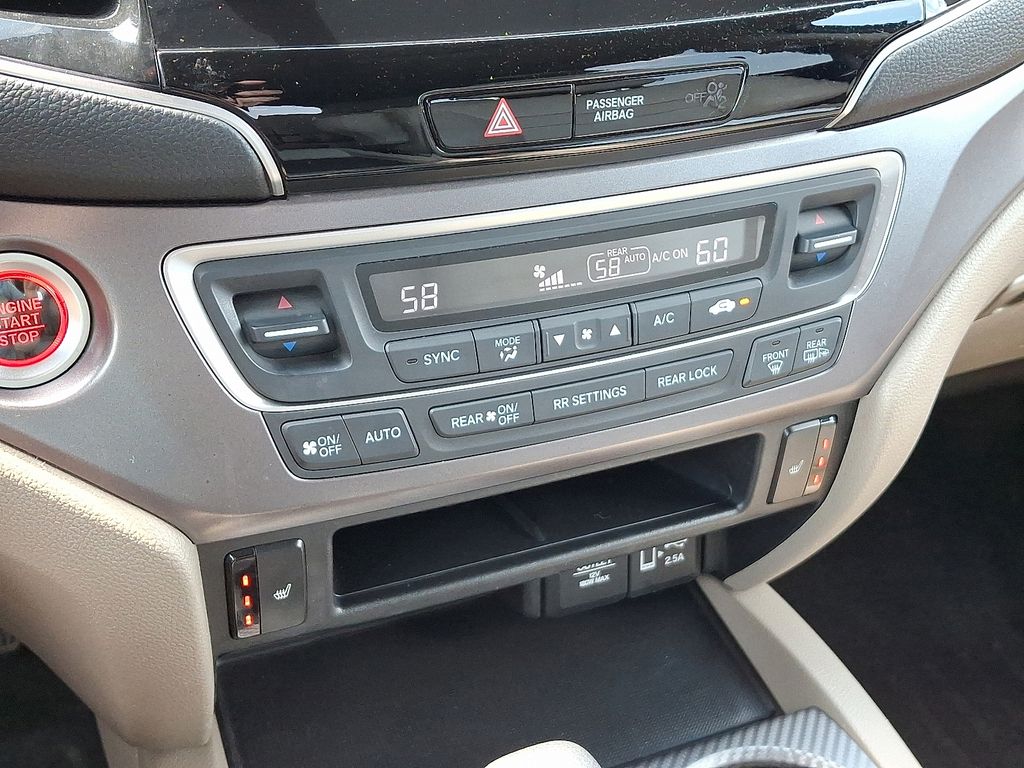 Thumbnail: 2019 Honda Pilot - 19