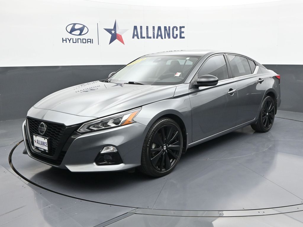 Gray (Gun Metallic) 2022 Nissan Altima Sedan All-Wheel Drive Continuously Variable Transmission