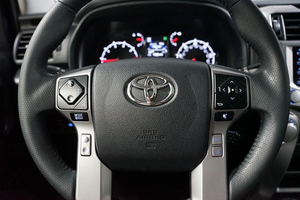 Thumbnail: 2022 Toyota 4Runner - 12