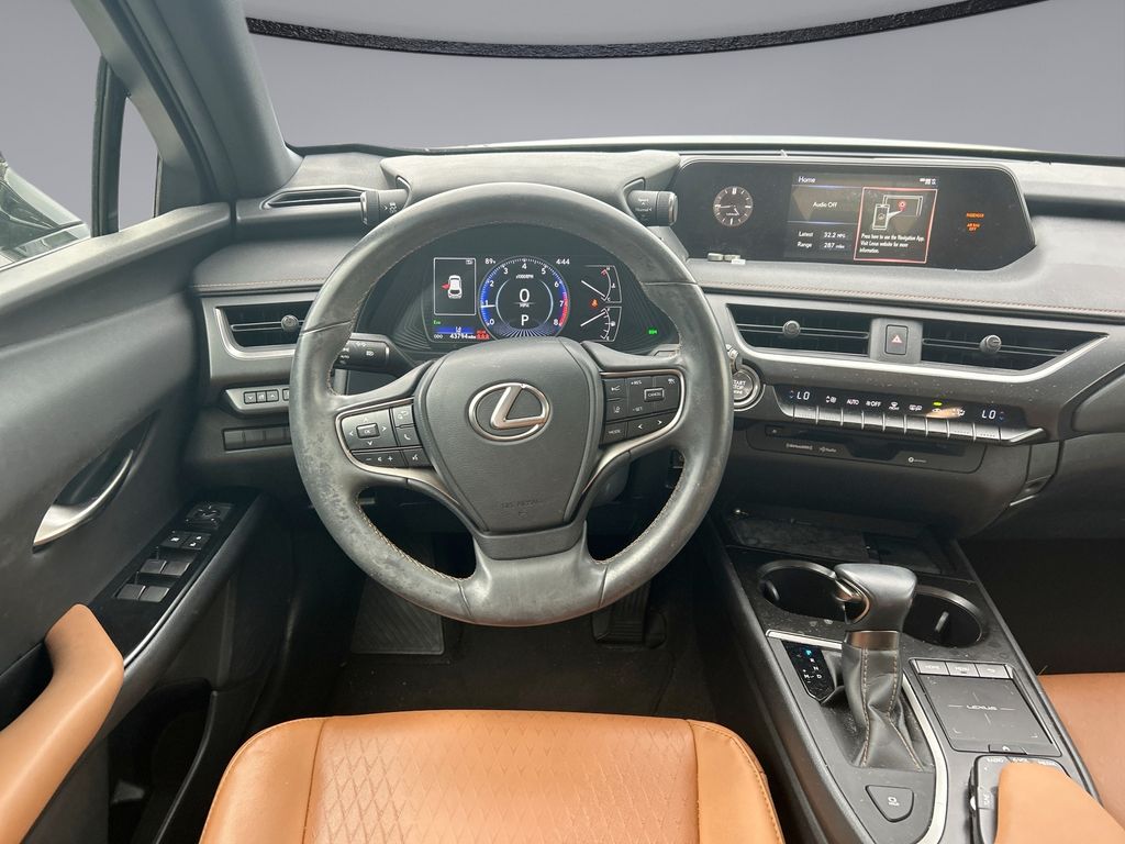 Thumbnail: 2021 Lexus UX - 10