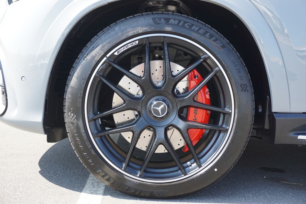 Thumbnail: 2026 Mercedes-Benz GLE - 26