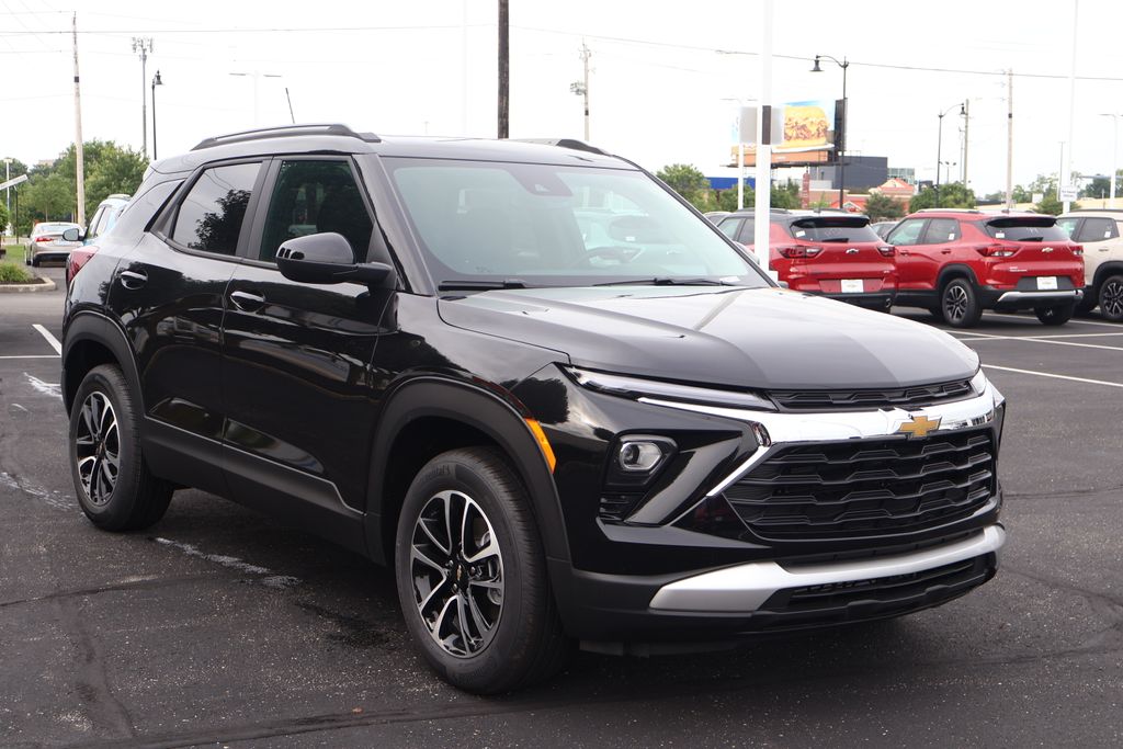 Thumbnail: 2026 Chevrolet TrailBlazer - 3