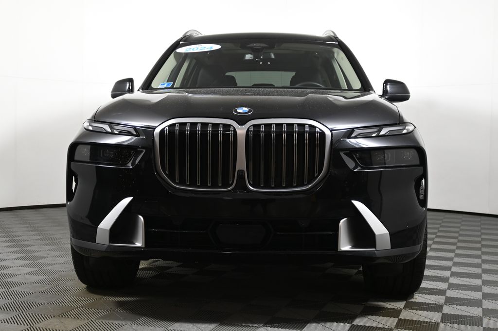Thumbnail: 2024 BMW X7 - 10