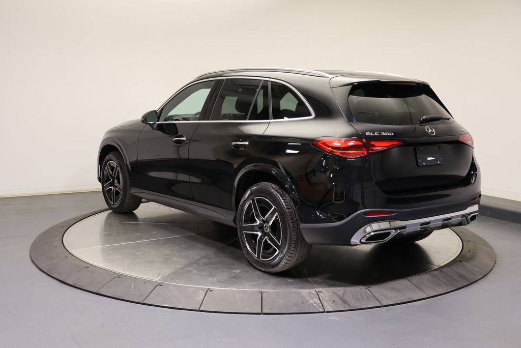 Thumbnail: 2027 Mercedes-Benz GLC - 5
