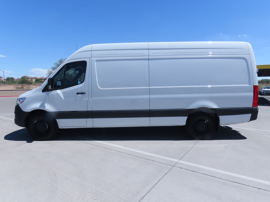 Thumbnail: 2026 Mercedes-Benz Sprinter - 8