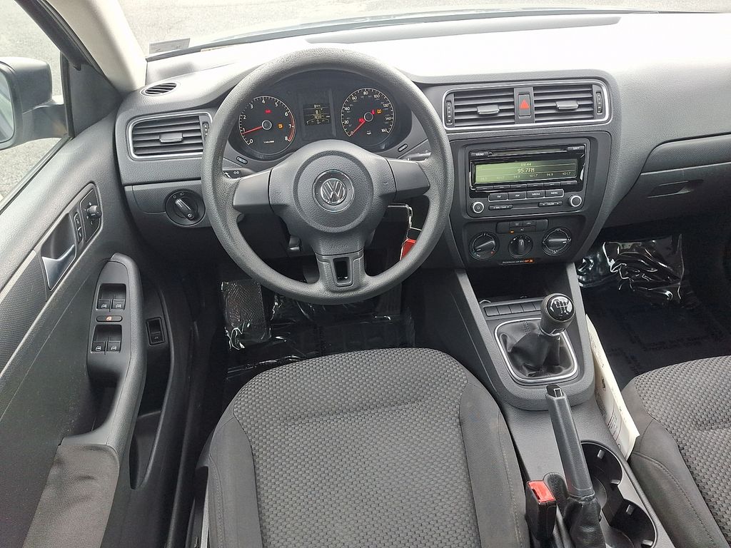Thumbnail: 2012 Volkswagen Jetta - 11