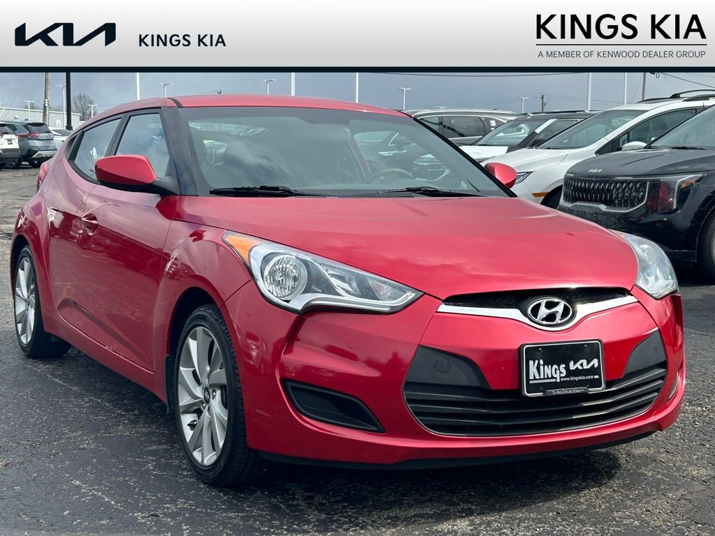 2016 Hyundai Veloster FWD with Yellow Accent Interior