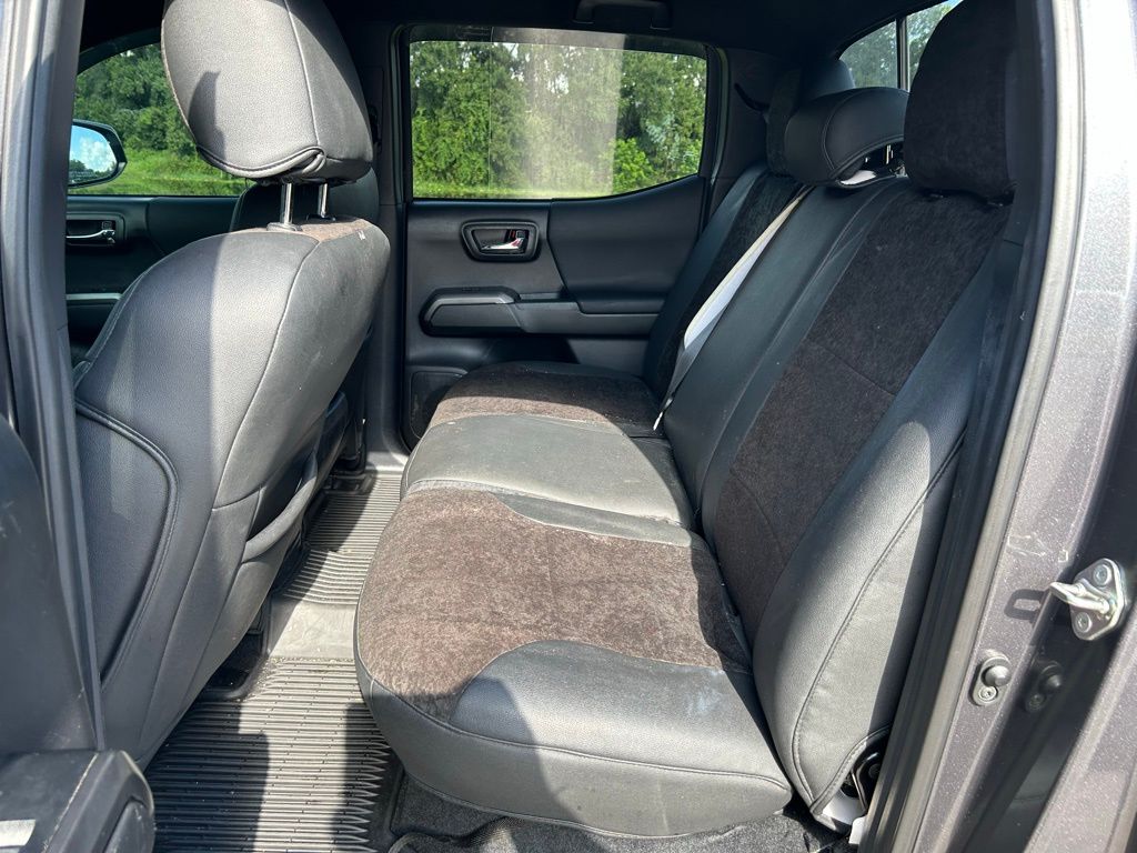 Thumbnail: 2019 Toyota Tacoma - 13