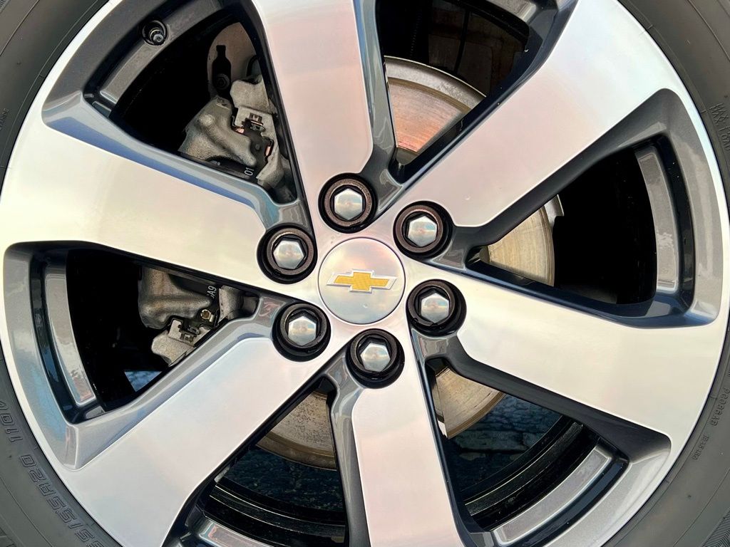 2021 Chevrolet Traverse LT Leather photo