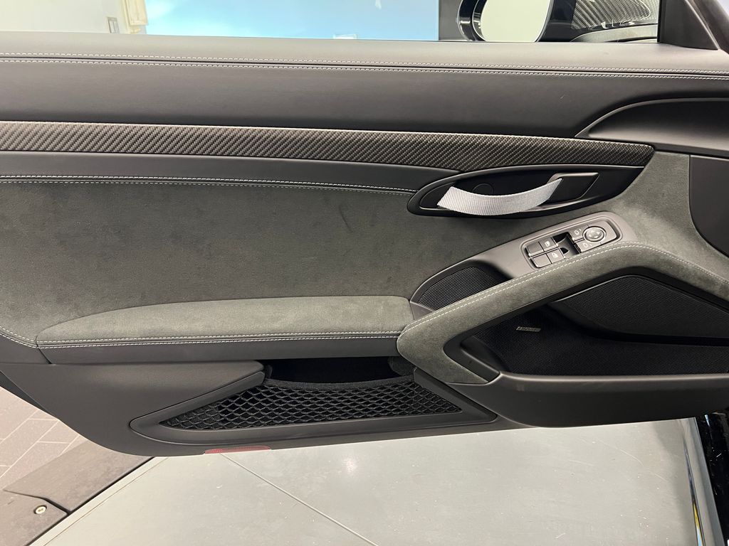 Thumbnail: 2025 Porsche 718 Cayman - 30