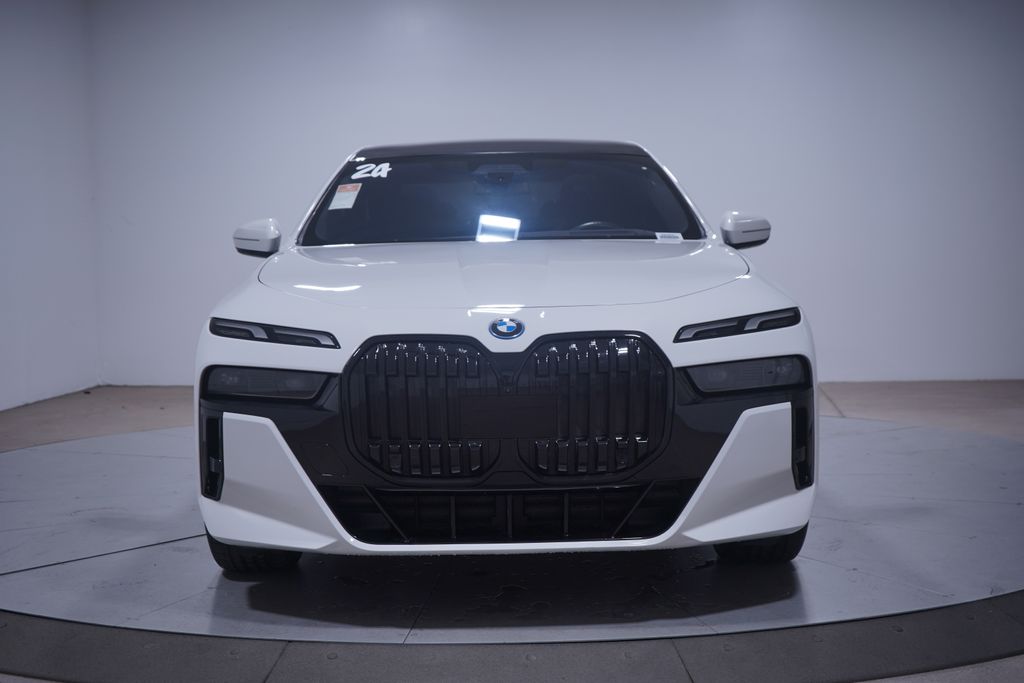 2024 BMW i7 eDrive50 4