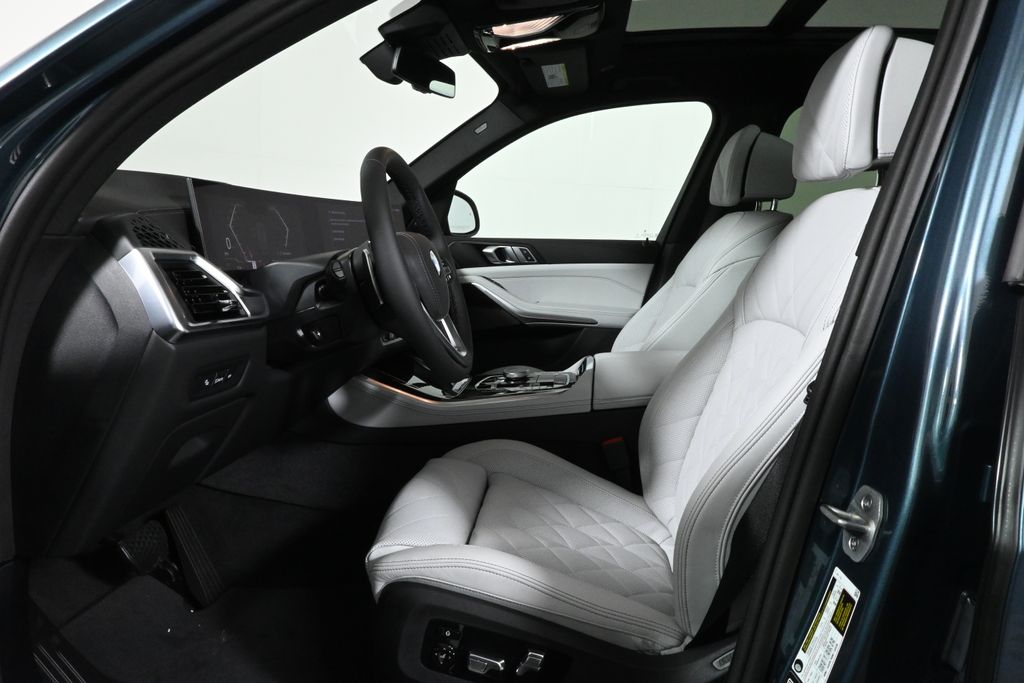 Thumbnail: 2026 BMW X5 - 3