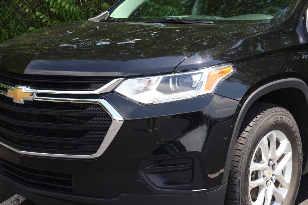 Thumbnail: 2018 Chevrolet Traverse - 3