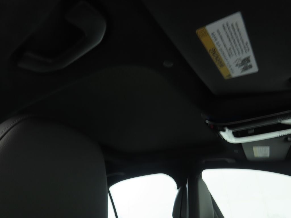 Thumbnail: 2025 Mercedes-Benz C-Class - 20