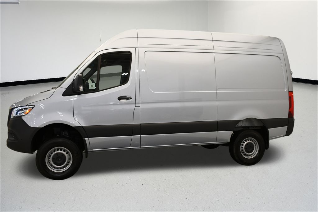 Thumbnail: 2025 Mercedes-Benz Sprinter - 2