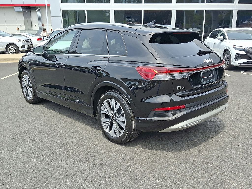 Thumbnail: 2023 Audi Q4 e-tron - 6
