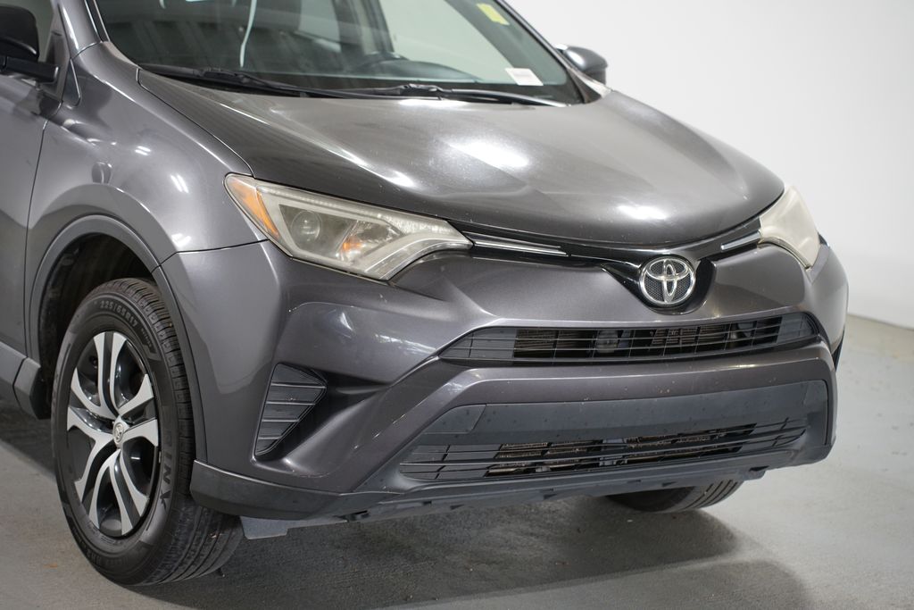 Thumbnail: 2016 Toyota RAV4 - 4