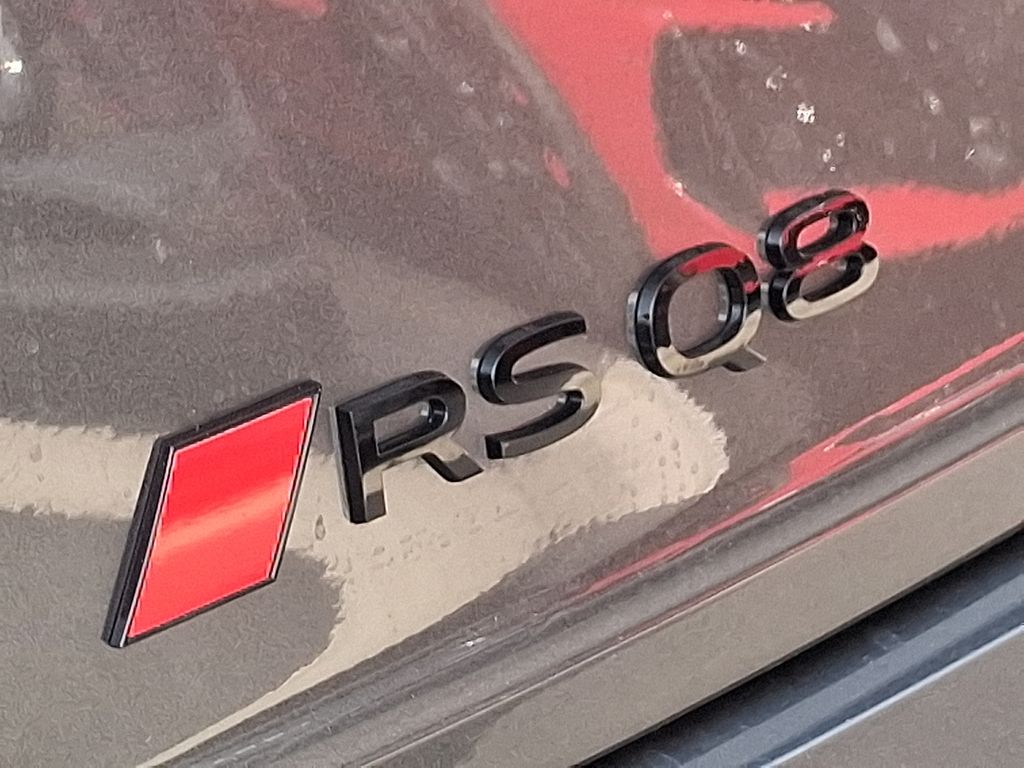 Thumbnail: 2026 Audi RS Q8 - 22