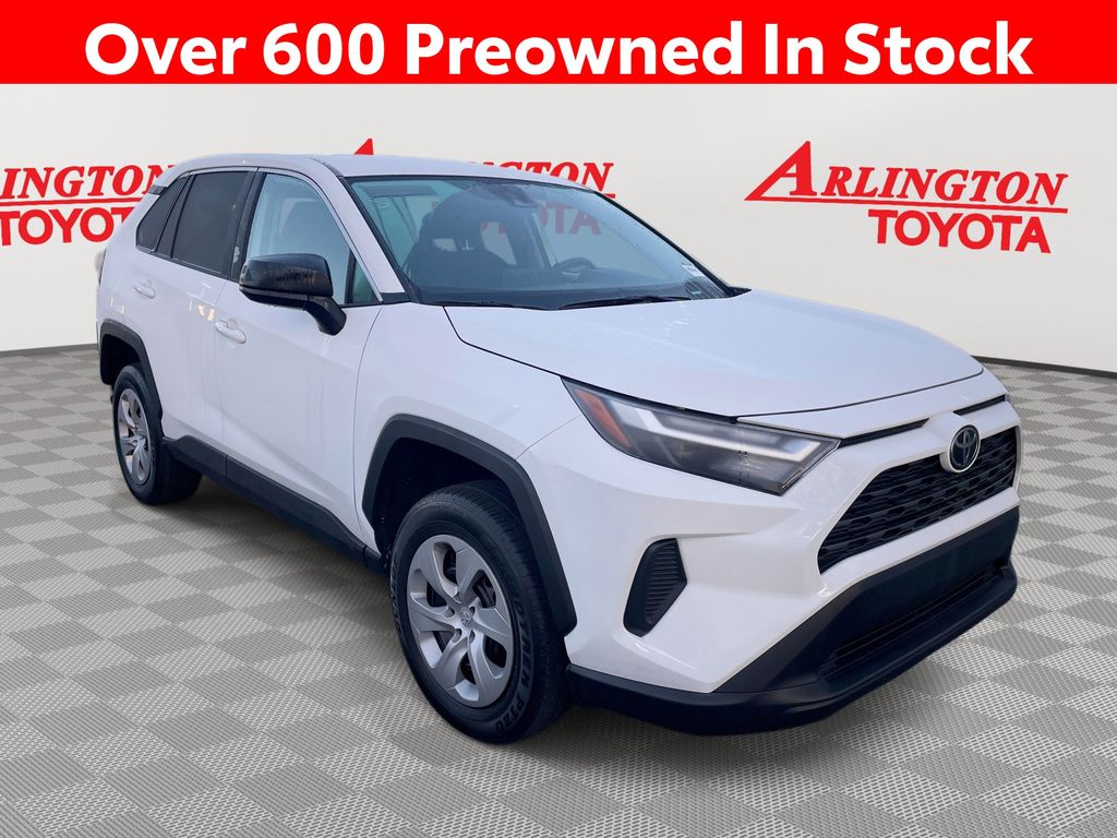 2024 Toyota RAV4 LE FWD