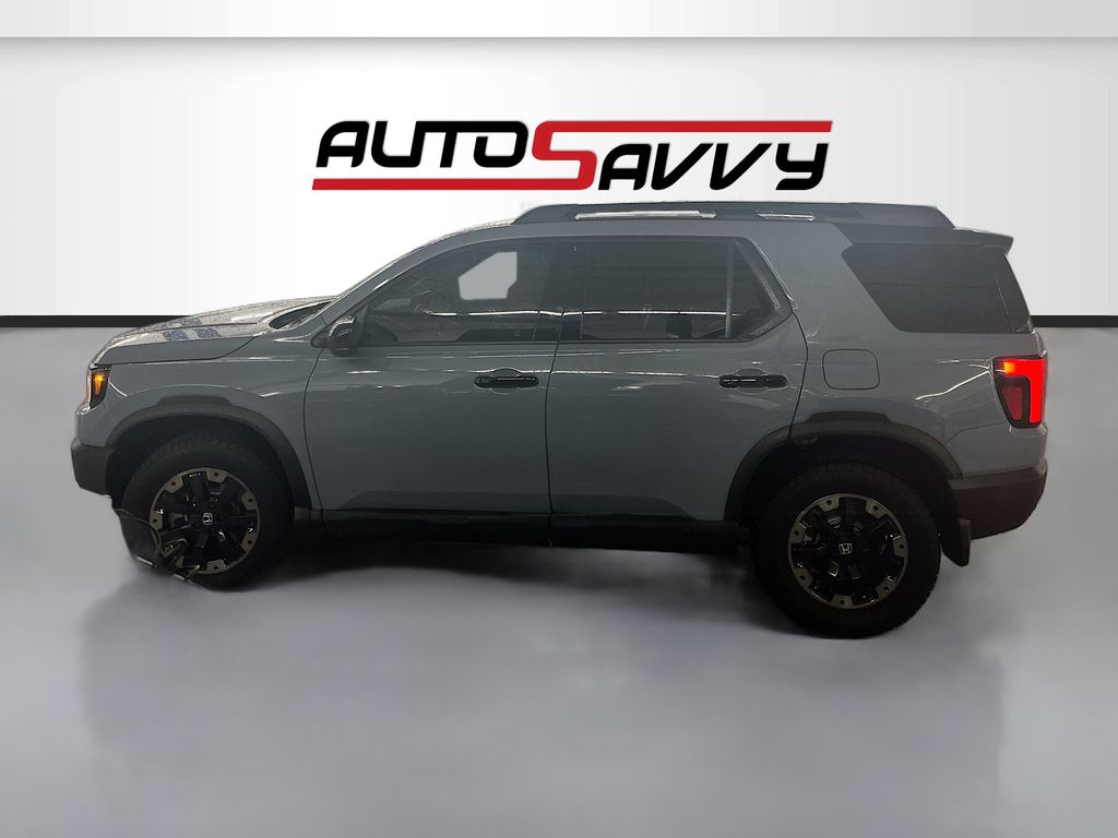 View vehicle photo 4