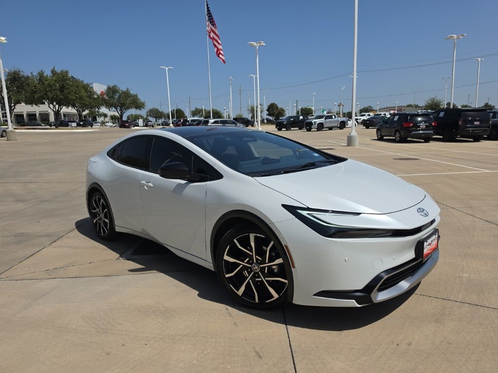 Pearl 2026 Toyota Prius Plug-In Hybrid Hatchback Front-Wheel Drive Continuously Variable Transmission