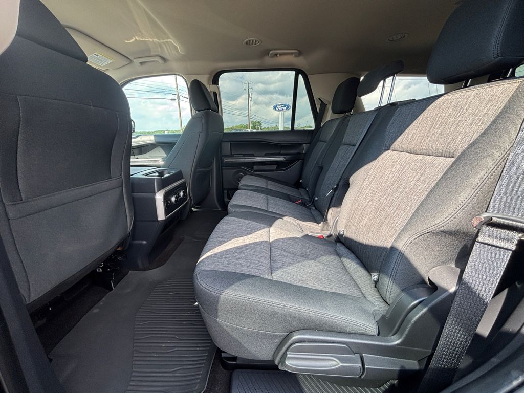 2022 Ford Expedition XLT Green at Grove City Ford