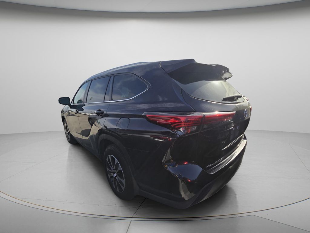 2023 Toyota Highlander - $33,999