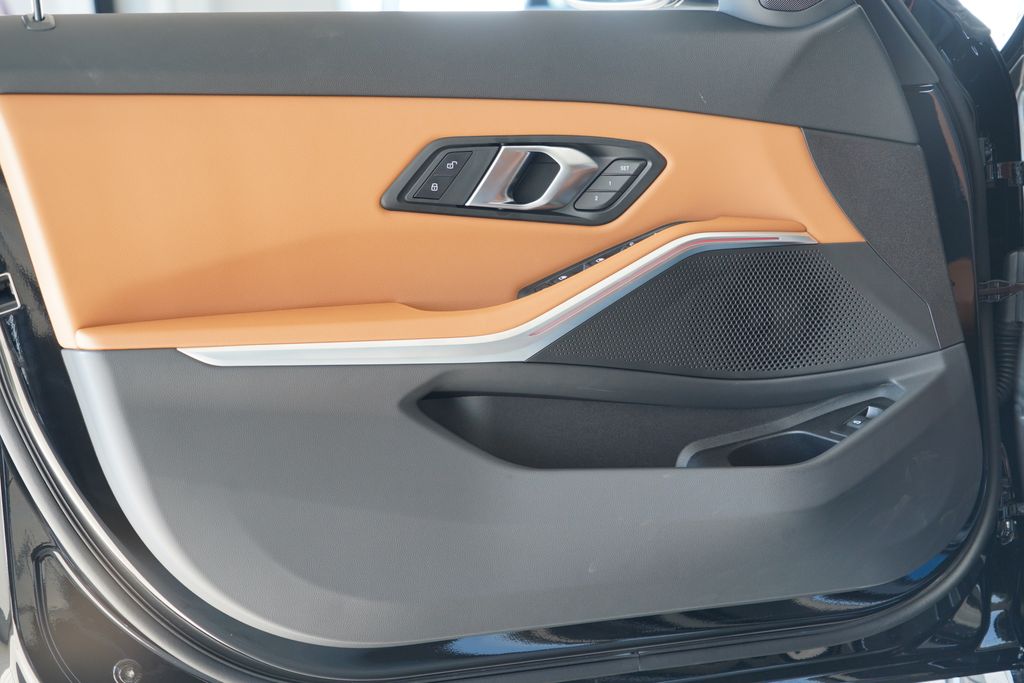 Thumbnail: 2026 BMW 3 Series - 9