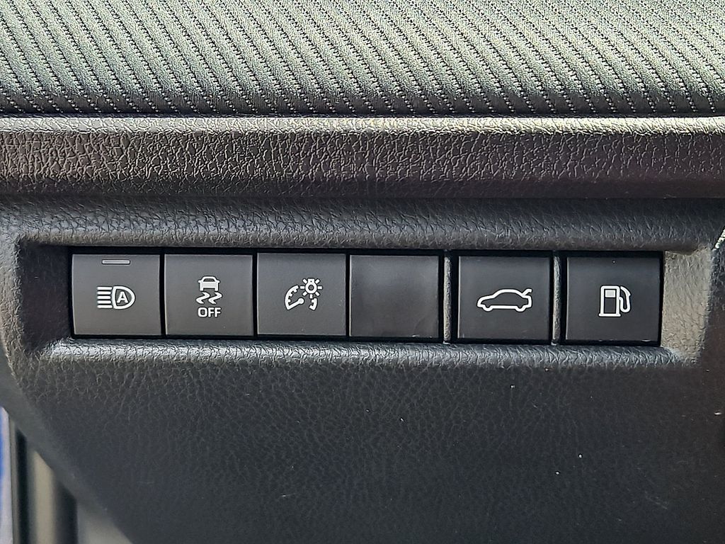 Thumbnail: 2025 Toyota Camry - 25