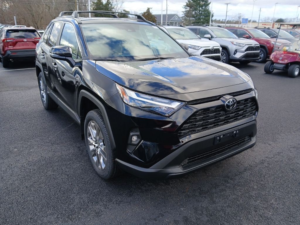 2025 Toyota RAV4 XLE Premium's photo