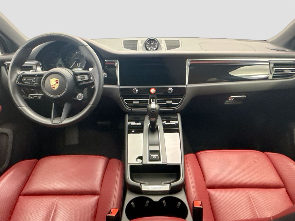 Thumbnail: 2025 Porsche Macan - 16