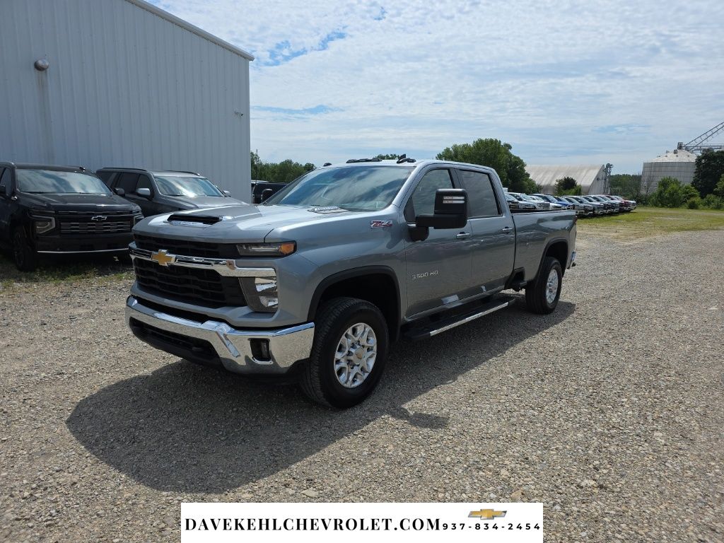 Sterling Gray Metallic 2024 Chevrolet Silverado 3500HD Pickup Truck Four-Wheel Drive Automatic