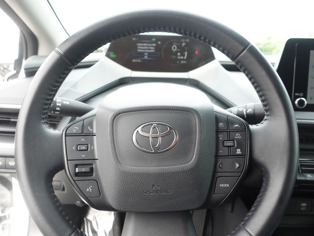 Used 2023  Toyota Limited image 12