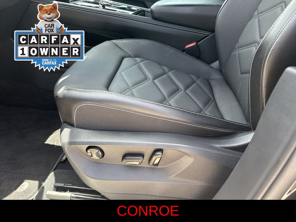 2024 Volkswagen Atlas 2.0T SE w/Technology Black at Cook Ford