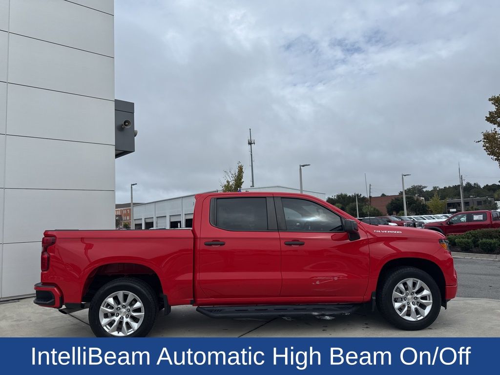 2022 Chevrolet Silverado 1500 2WD Crew Cab Short Bed Custom