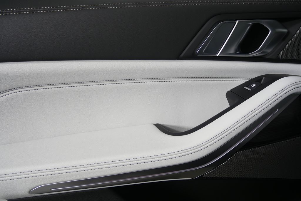 Thumbnail: 2026 BMW X5 - 14