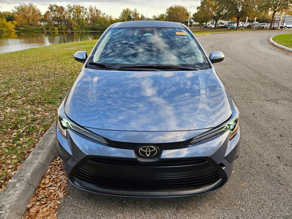 2023 Toyota Corolla LE 8