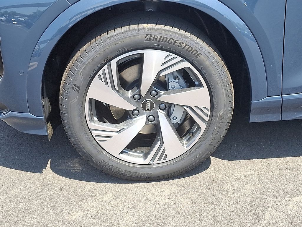 2025 Audi e-tron Premium 5