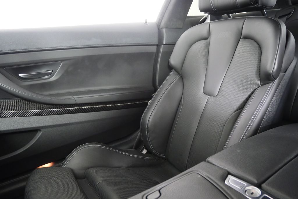 2014 BMW M6 Base 24